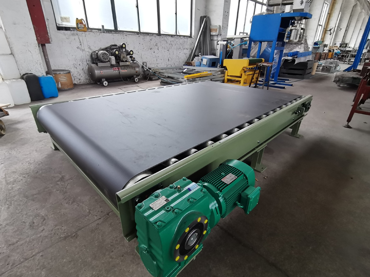 皮帶輸送機